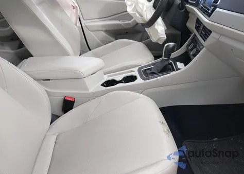 2019 Volkswagen Jetta 1.4T R-Line/1.4T S/1.4T Se z USA, uszkodzony, nr VIN 3VWC57BU4KM043292